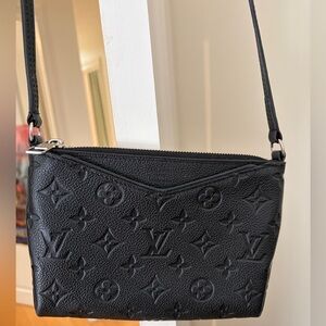 Louis Vuitton Black Empreinte Pallas Leather Uniformes crossbody